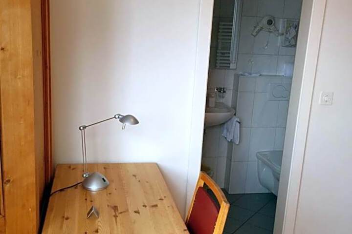 Photo 8