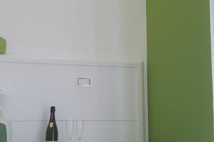 Room 35 of 86