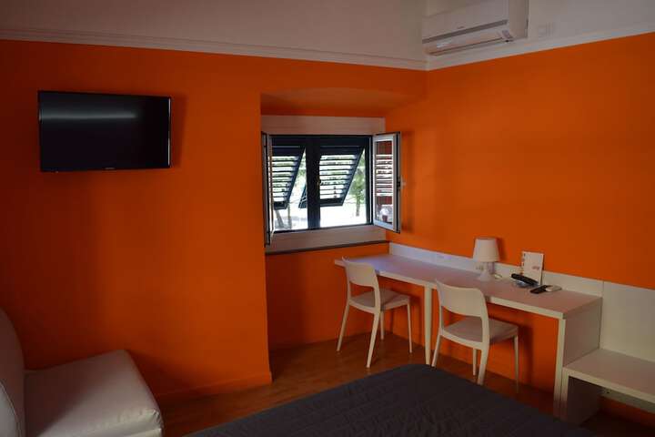 Room 40 of 51