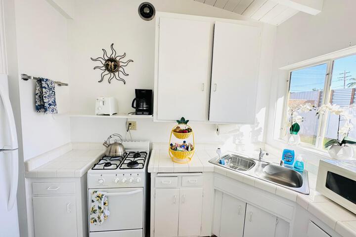 Studio King Bed Patio Kitchenette (43 of 51)