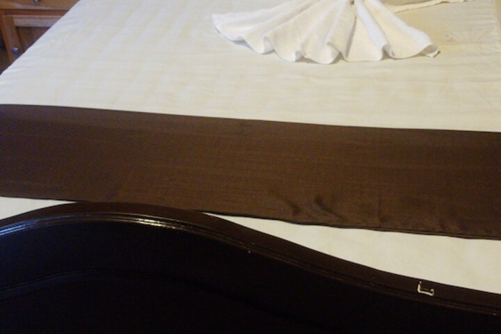 Room 2 of 6