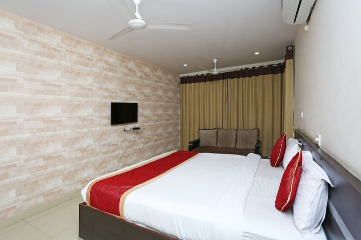 Room 21 of 21