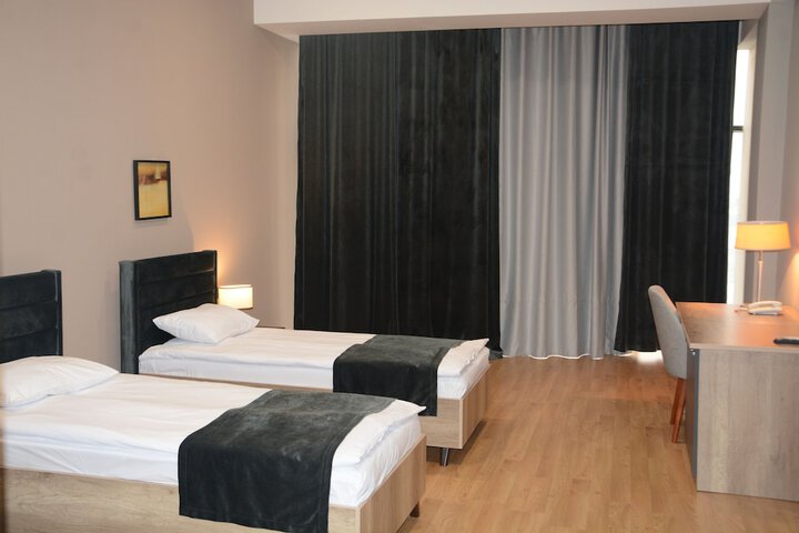 Room 2 of 21