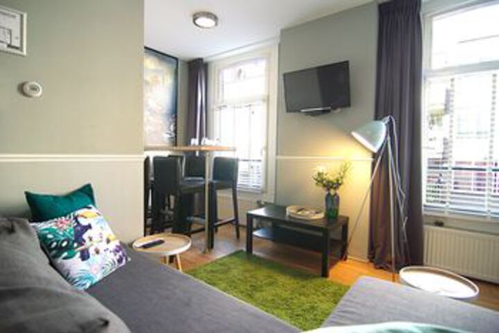 Room 37 of 42
