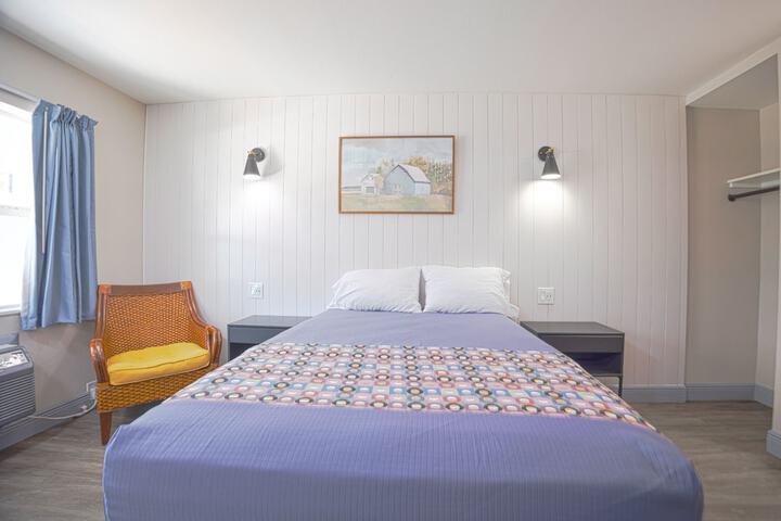 1 King Bed with Kitchenette (59 of 68)