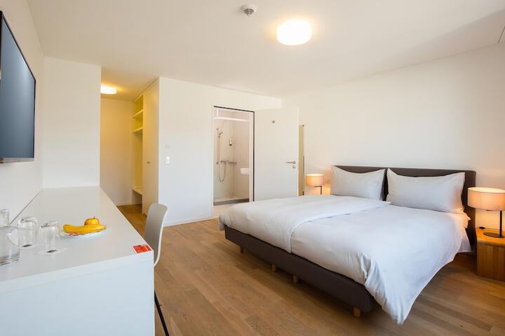 Room 5 of 25