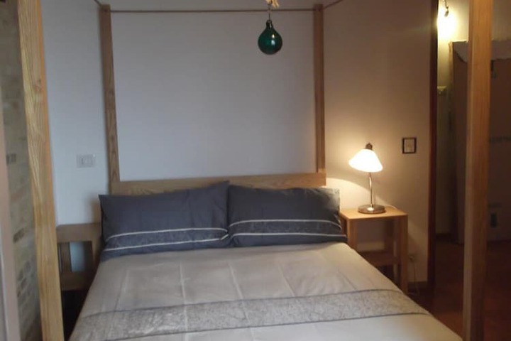 Room 6 of 49