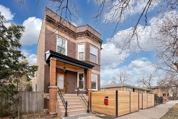 Photo of Updated Chicago Firefighter 3 bed Retreat-Sleeps 7 by AllSet Turnover