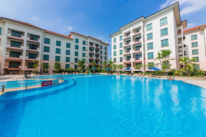 Pools & Facilities