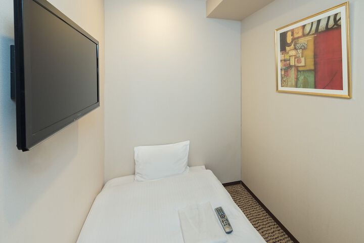 Room 12 of 39