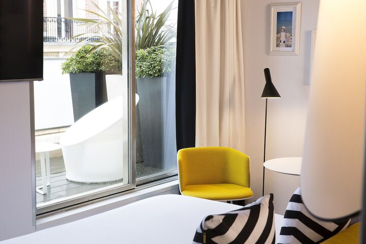 Room 40 of 63