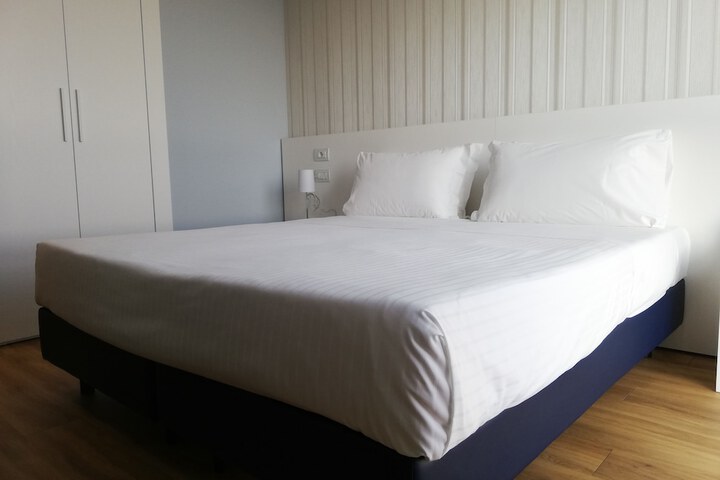 Room 12 of 47
