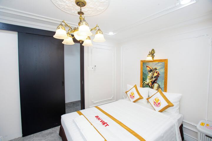 Room 30 of 307