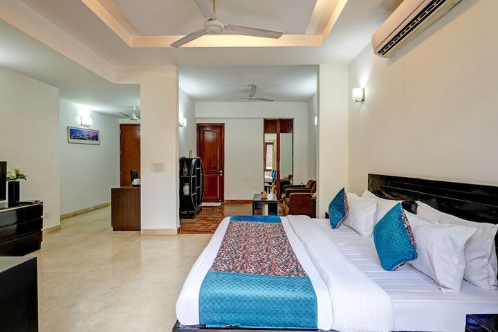 Room 7 of 28