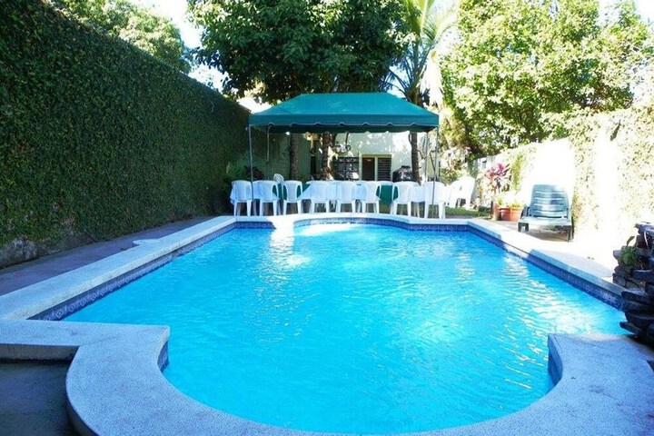Pool 20 of 34