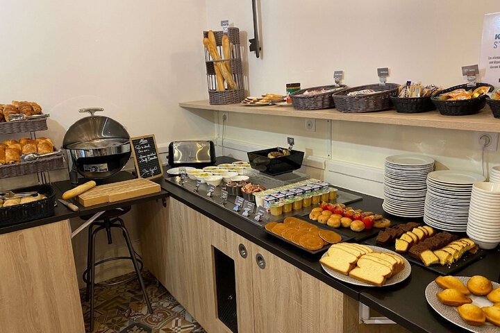 Breakfast/Coffee Service 21 of 50