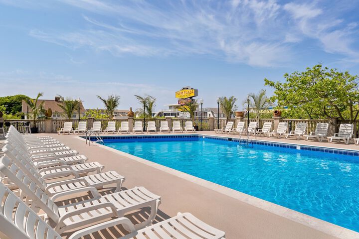 Photo of Plim Plaza Hotel Pool