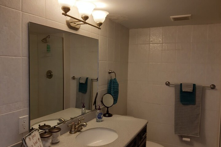 Room 9 of 17