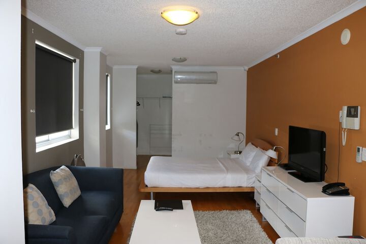 Room 3 of 31