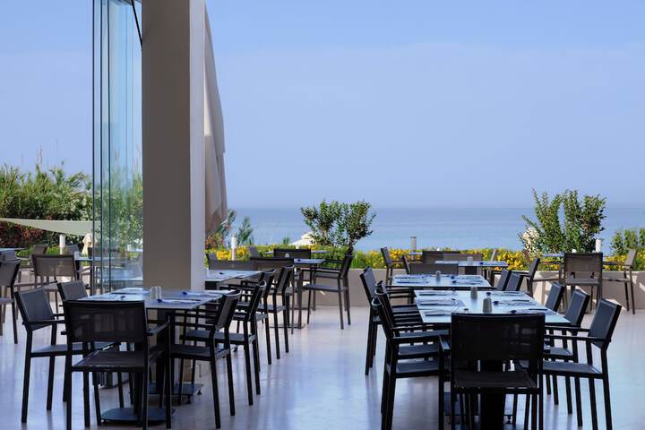 Dining 72 of 110