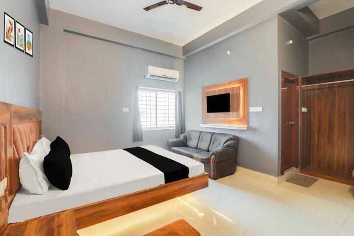 Room 4 of 19