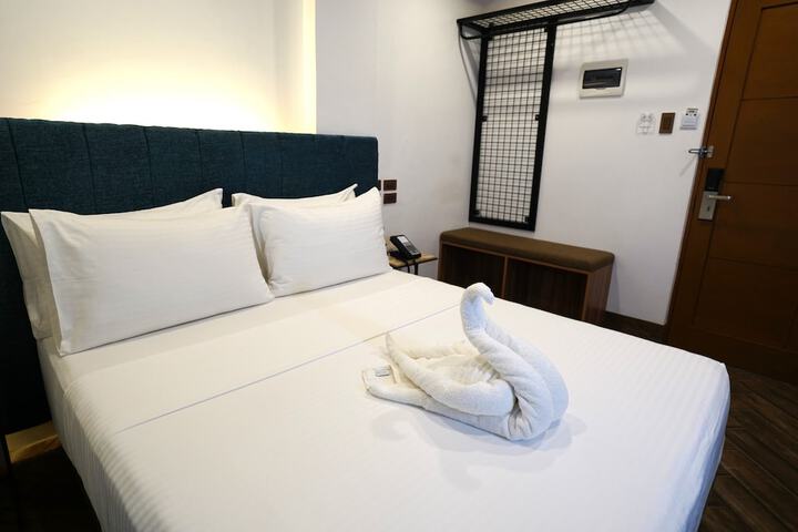 Room 15 of 52
