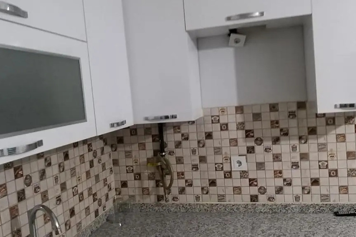Room 8 of 14