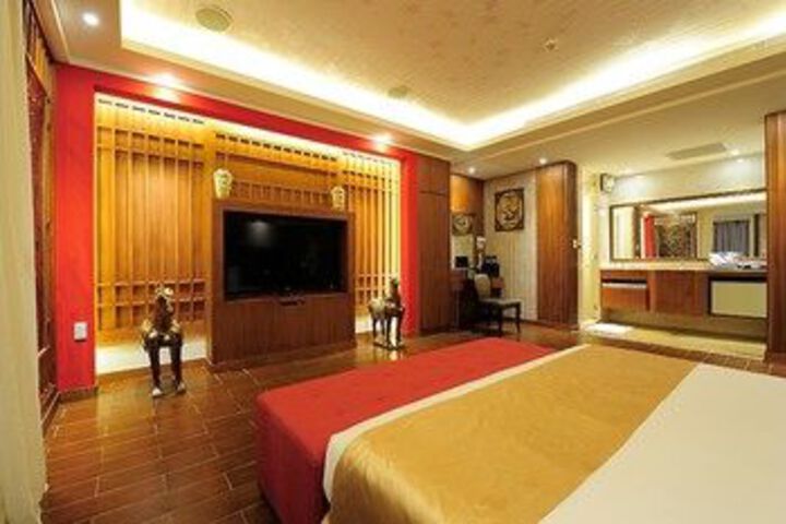 Room 85 of 118