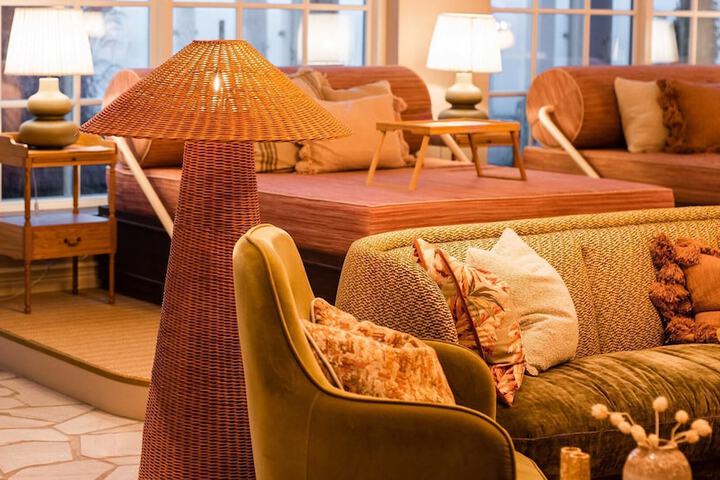 Guest Lobby
