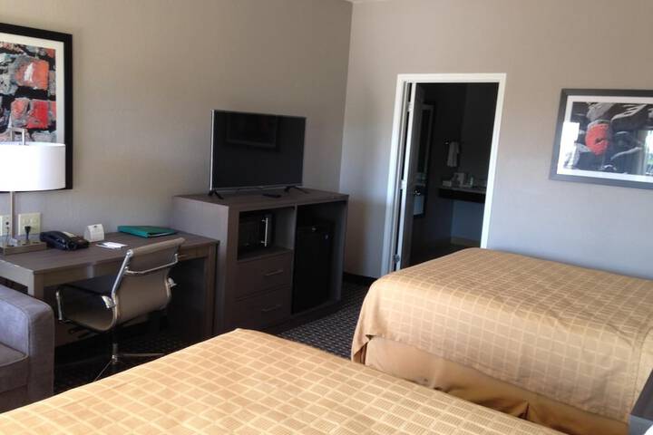 Room 25 of 42