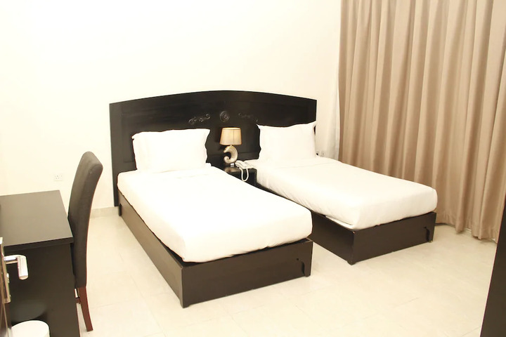 Room 9 of 9