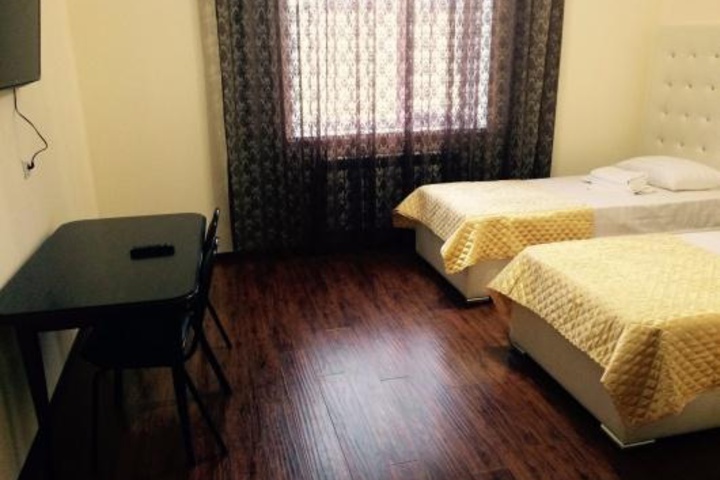 Room 2 of 8