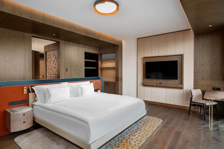 Room 26 of 111