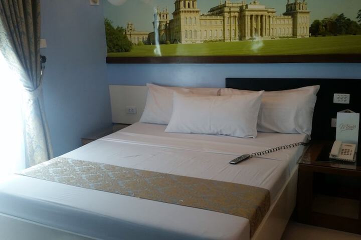 Room 14 of 69