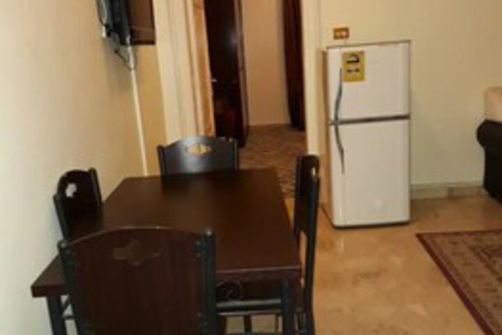 Room 11 of 16