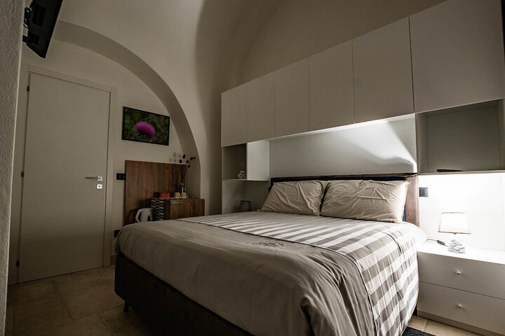 Room 3 of 24