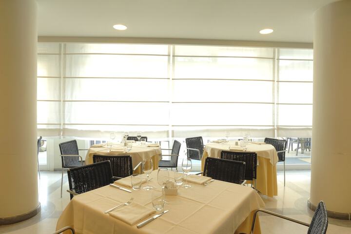 Dining 66 of 75