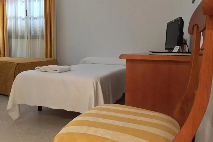 Room 3 of 26