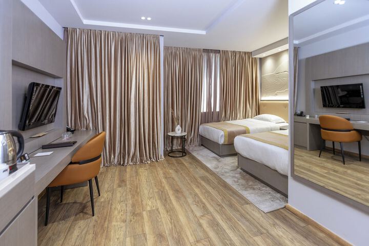 Room 20 of 40