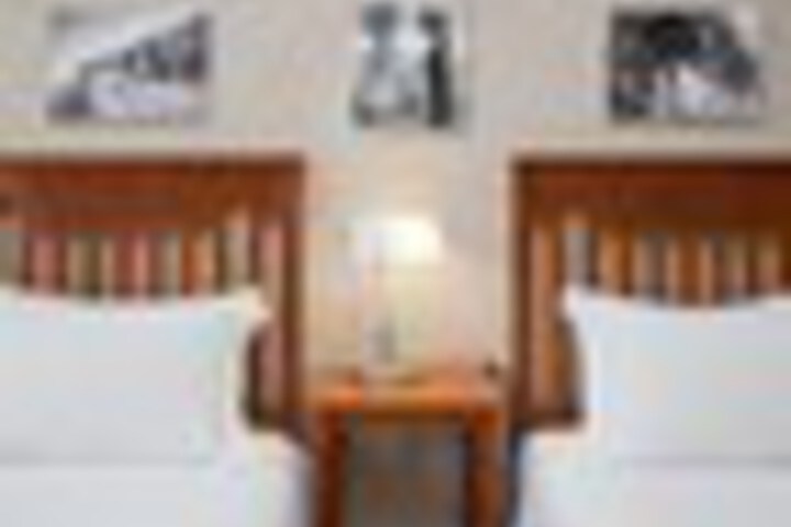 Room 53 of 150