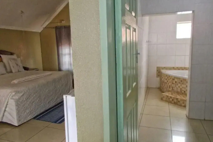 Room 2 of 9
