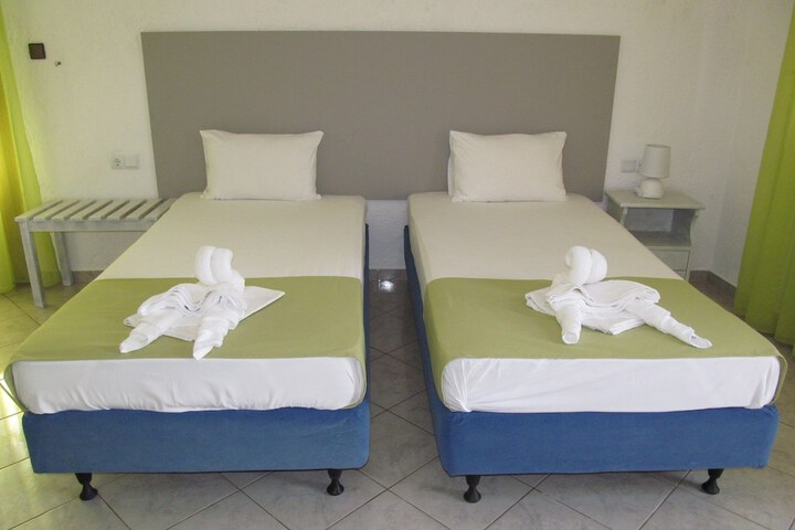 Room 4 of 71