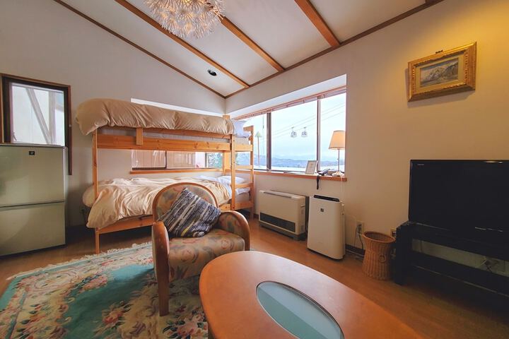 Room 18 of 110