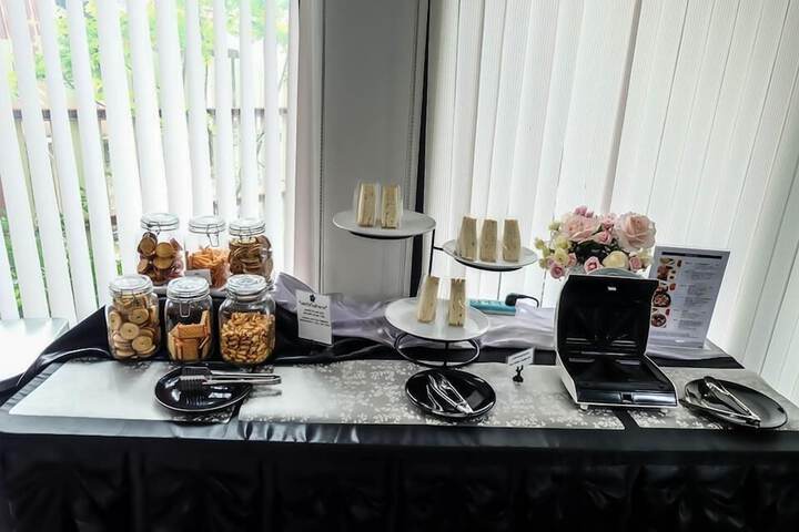 Breakfast/Coffee Service 62 of 108
