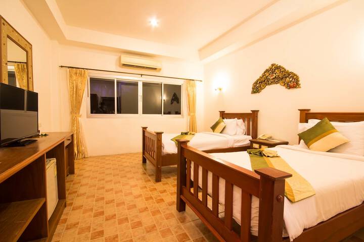 Room 27 of 112