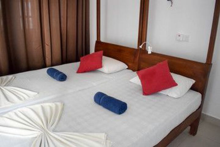 Room 17 of 25