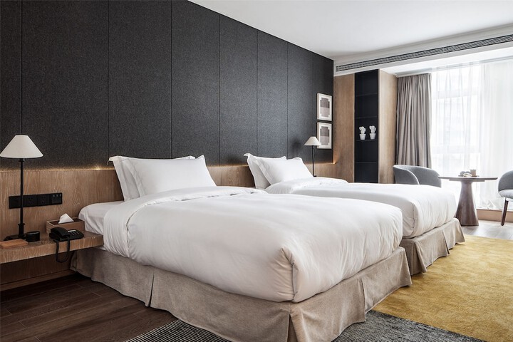 Room 9 of 44