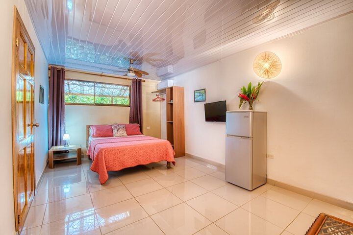 Room 16 of 42