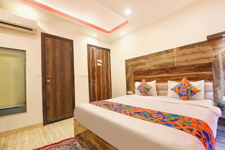 Room 15 of 29