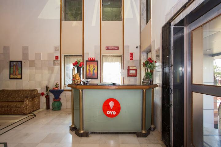 OYO 12078 HOTEL SUNCITY